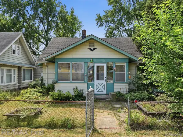 3039 Kenrick Street, KeegoHarbor, MI 48320
