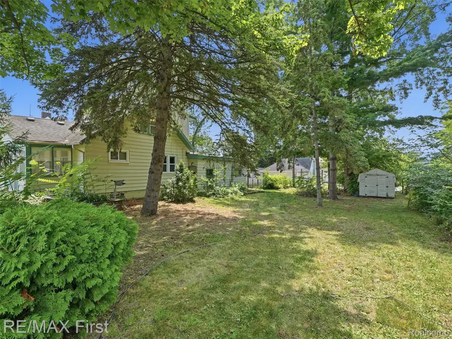3039 Kenrick Street, Keego Harbor, MI 48320 - #3