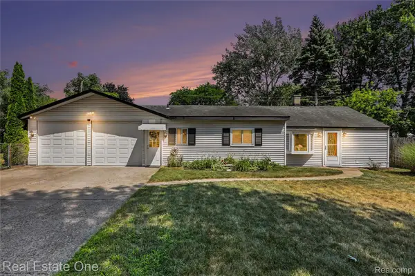 3003 Longview Avenue, RochesterHills, MI 48307