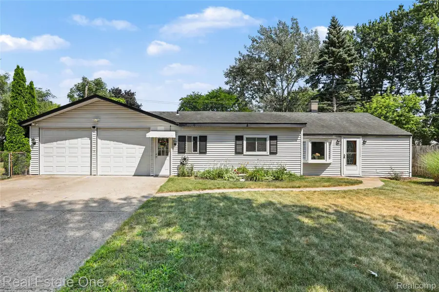 3003 Longview Avenue, Rochester Hills, MI 48307 - #2