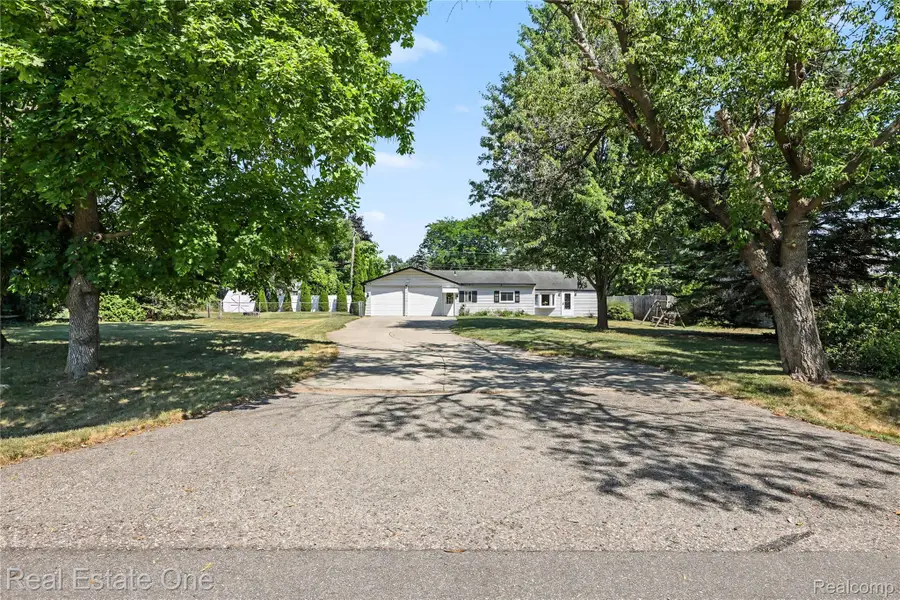 3003 Longview Avenue, Rochester Hills, MI 48307 - #3