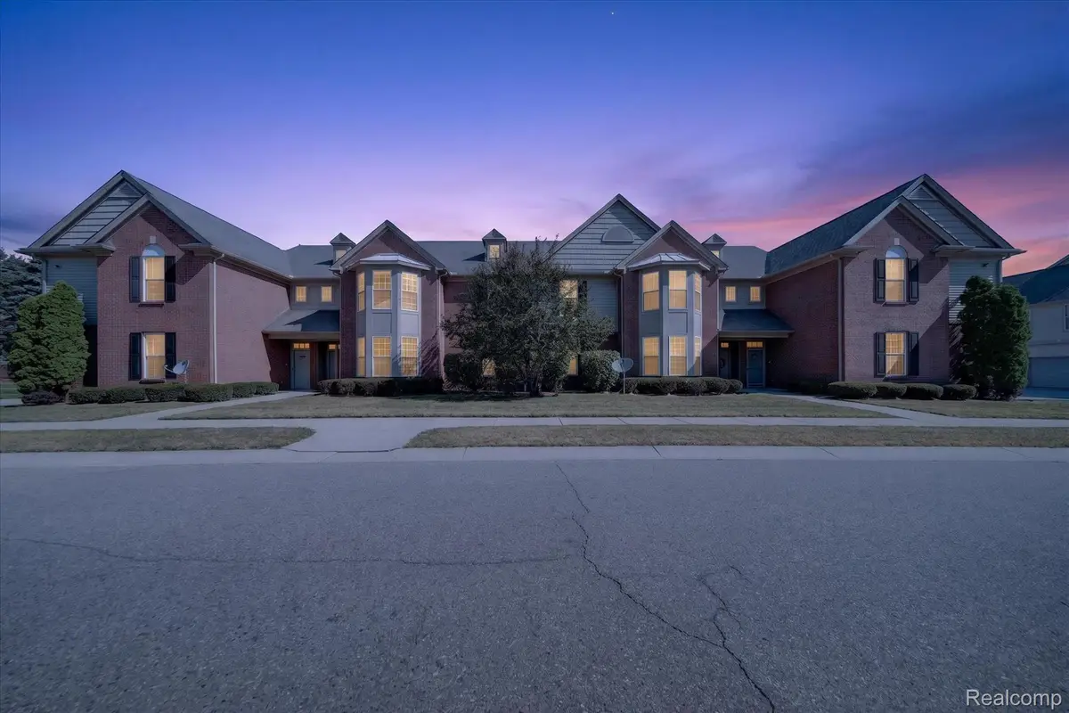 13673 Silver Birch Circle, Utica, MI 48315 - #1
