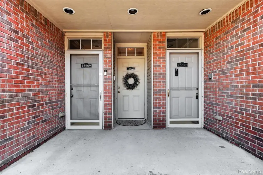 13673 Silver Birch Circle, Utica, MI 48315 - #3
