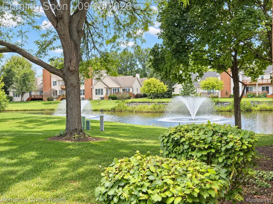39676 Muirfield Lane, Northville, MI 48168 - #3
