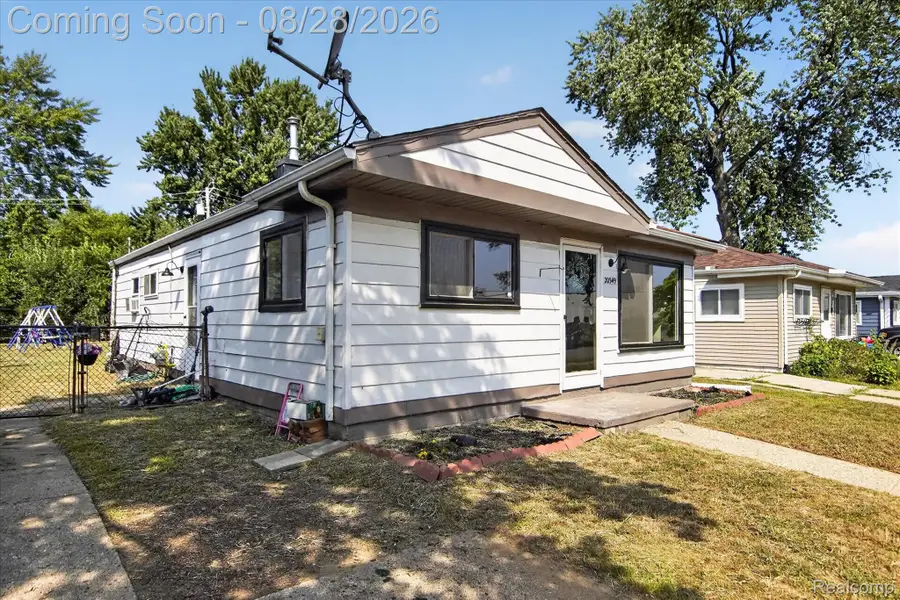20349 Floral Street, Livonia, MI 48152 - #2