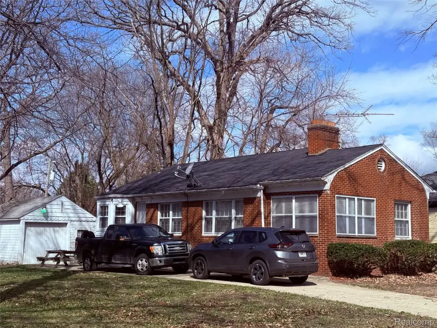 18485 Salem Street, Detroit, MI 48219 - #2
