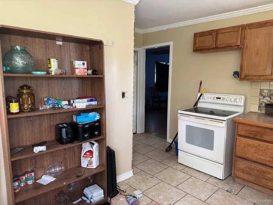 1610 Kent Street, Flint, MI 48503 - #3