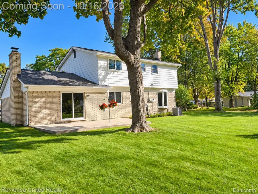 36219 Brookview Drive, Livonia, MI 48152 - #2