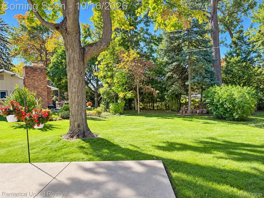 36219 Brookview Drive, Livonia, MI 48152 - #3