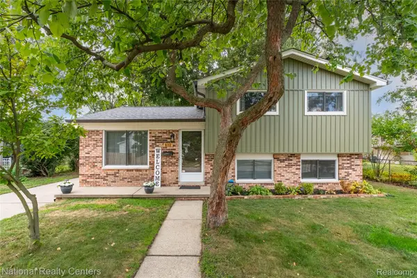 632 Bellevue Avenue, CommerceTwp, MI 48017