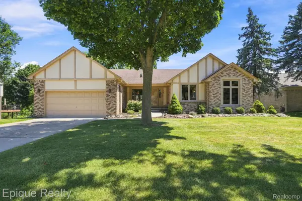 1162 Grandview Drive, RochesterHills, MI 48306