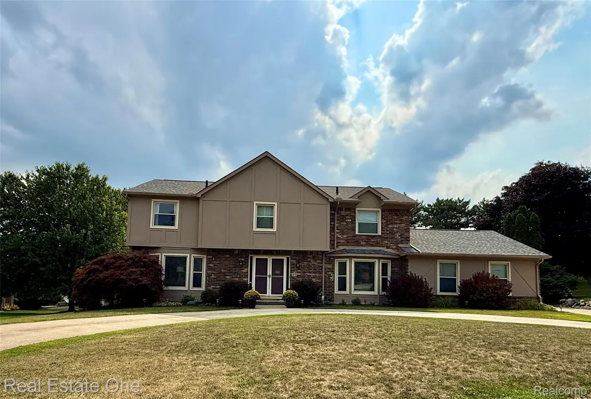 1904 Chelsea Court, Rochester Hills, MI 48306 - #1