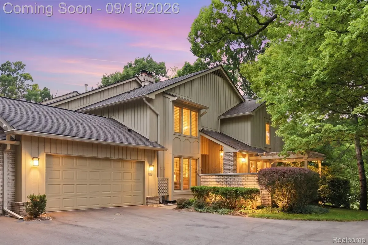 1123 Ivyglen Circle, Bloomfield, MI 48304 - #1