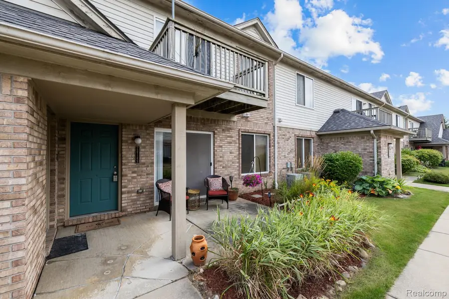 24149 Wedgewood Circle, Warren, MI 48091 - #2