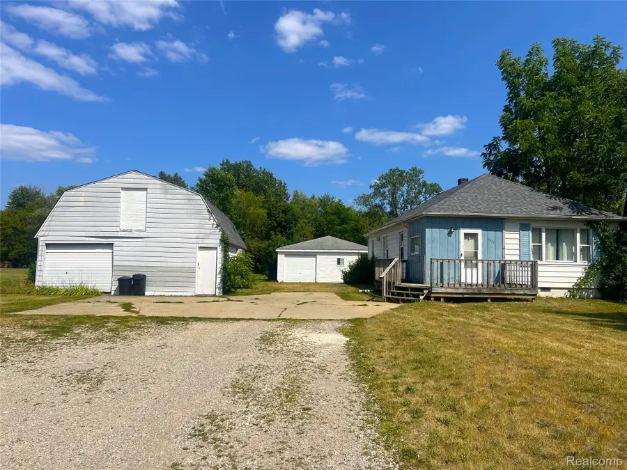 2427 S Vassar Road, Davison, MI 48423 - #2
