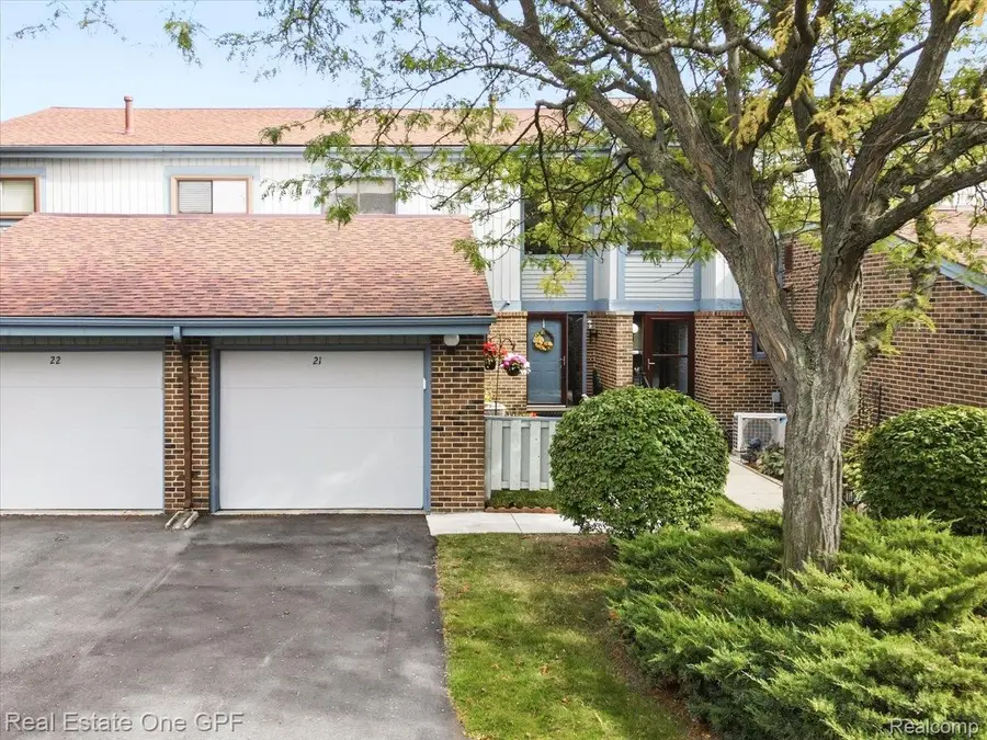 1715 River Road, Saint Clair, MI 48079 - #3