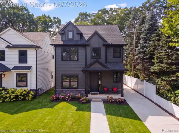 1935 Brookwood Avenue, RoyalOak, MI 48073