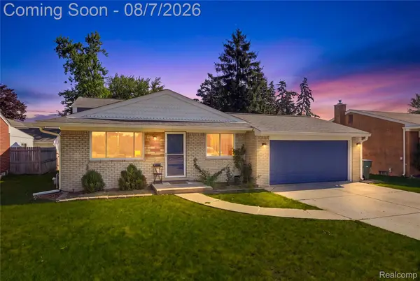 8517 Plumbrook Road, SterlingHeights, MI 48313