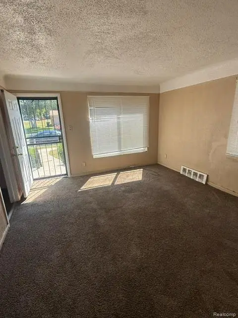 11369 Warwick Street, Detroit, MI 48228 - #3
