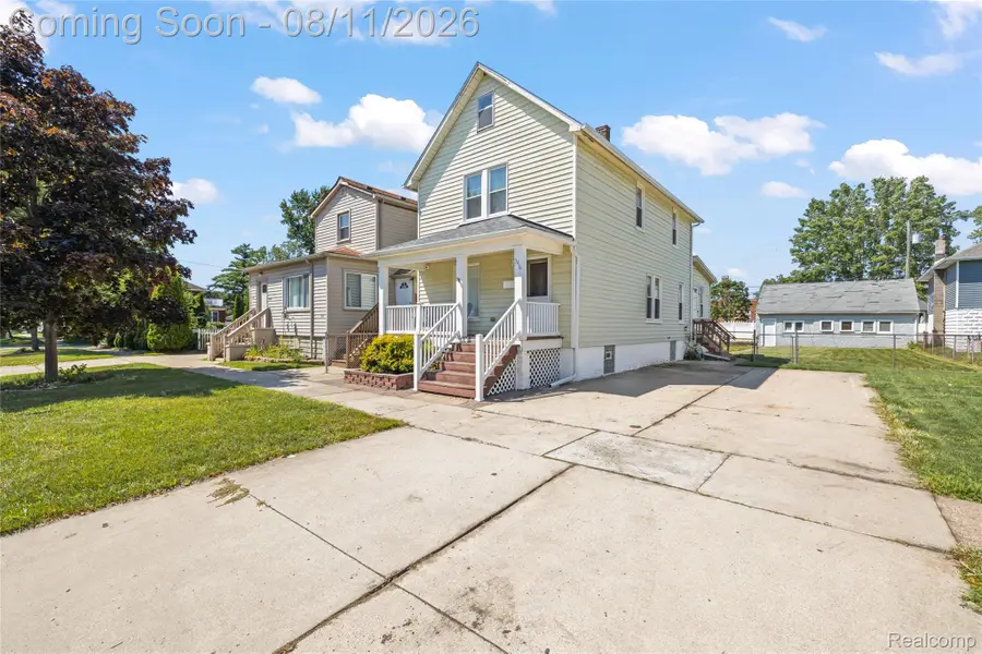 346 Sycamore Street, Wyandotte, MI 48192 - #3