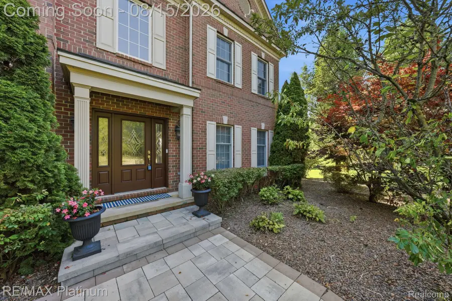 3812 S Shoreline Drive, Milford, MI 48381 - #3