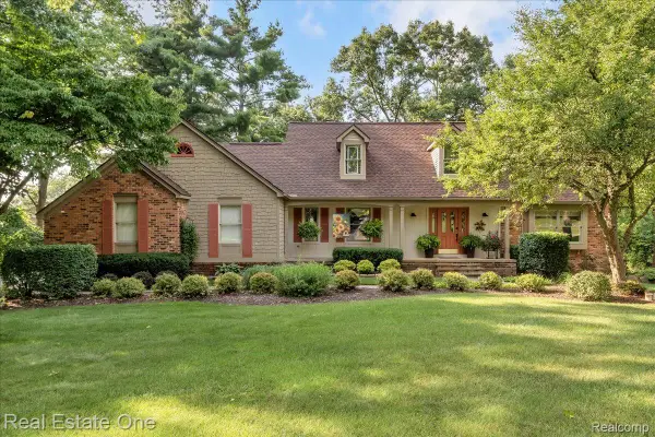 714 Heritage Drive, Milford, MI 48381