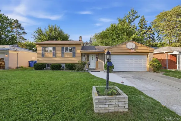 4661 N Tuxedo Drive, Warren, MI 48092