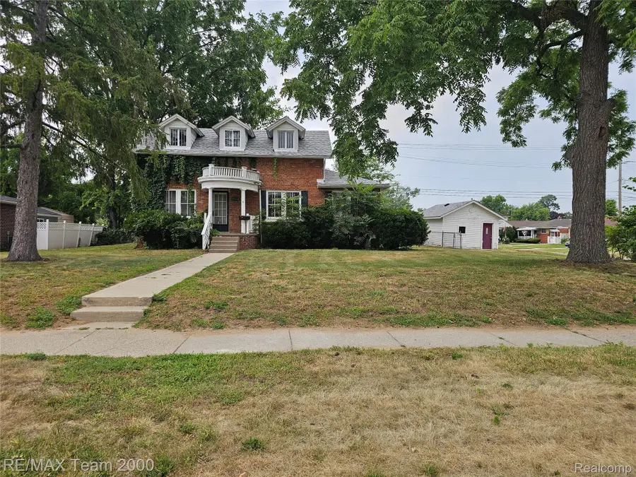 24416 Hass Street, Dearborn Heights, MI 48127 - #2