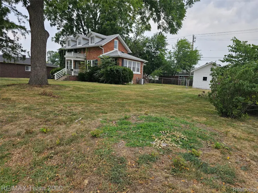 24416 Hass Street, Dearborn Heights, MI 48127 - #3