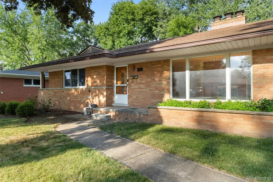 25136 Acacia Street, Southfield, MI 48033 - #2