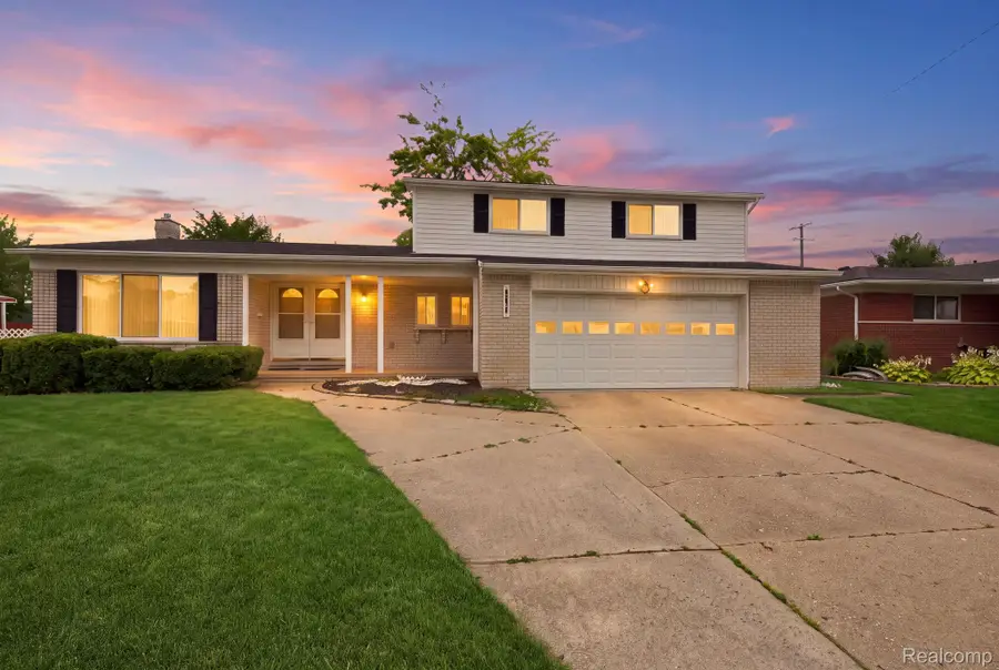 30151 Barbary Court, Warren, MI 48093 - #2