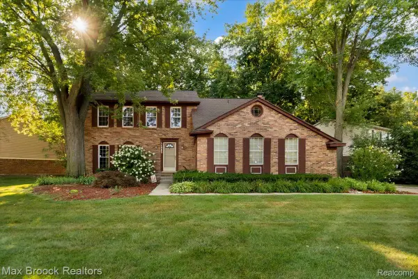 34985 Valley Forge Drive, FarmingtonHills, MI 48331