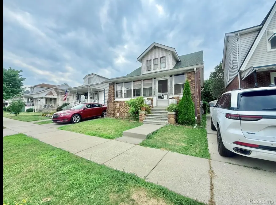 4553 Curtis Street, Dearborn, MI 48126 - #2