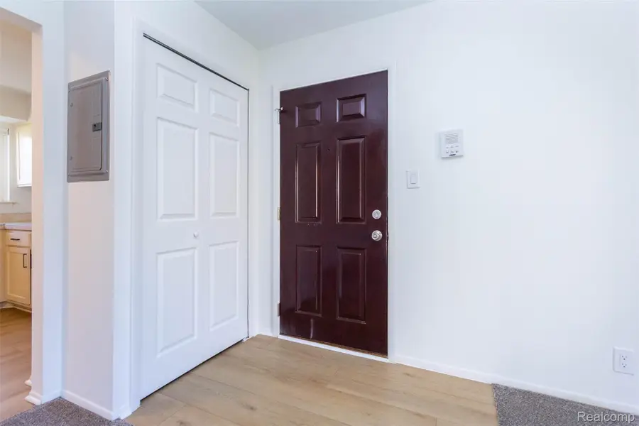 25341 Shiawassee Circle #101, Southfield, MI 48033 - #3