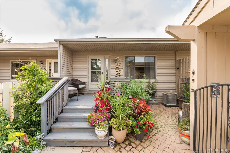 62622 Raleigh Court #3, South Lyon, MI 48178 - #2