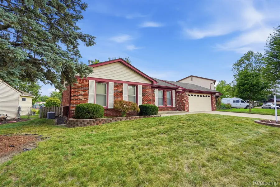 19237 Arlington Drive, Woodhaven, MI 48183 - #2