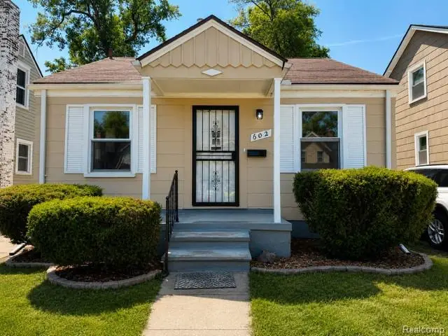 602 Spencer Street, Ferndale, MI 48220 - #2