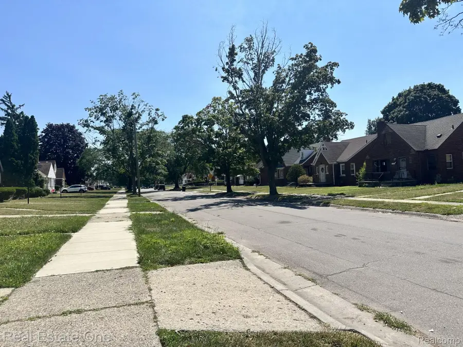 16760 Winthrop Street, Detroit, MI 48235 - #2