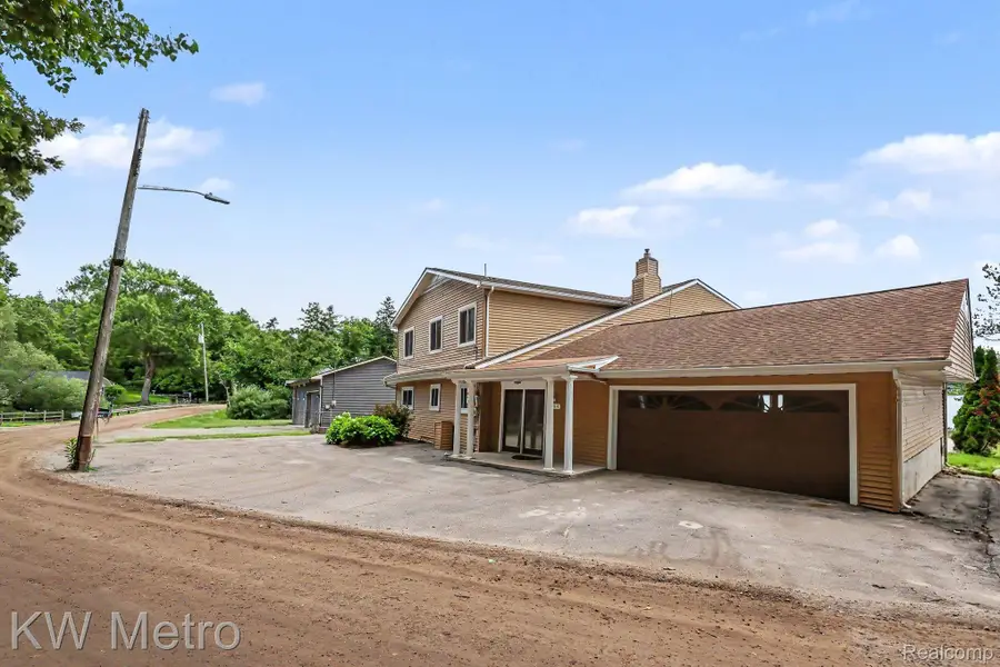 744 N Long Lake Boulevard, Orion, MI 48362 - #2