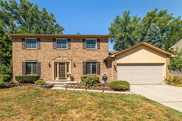 15569 Penn Drive, Livonia, MI 48154