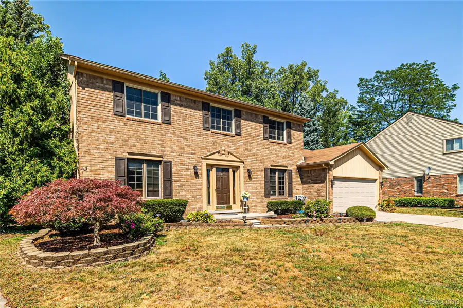 15569 Penn Drive, Livonia, MI 48154 - #3