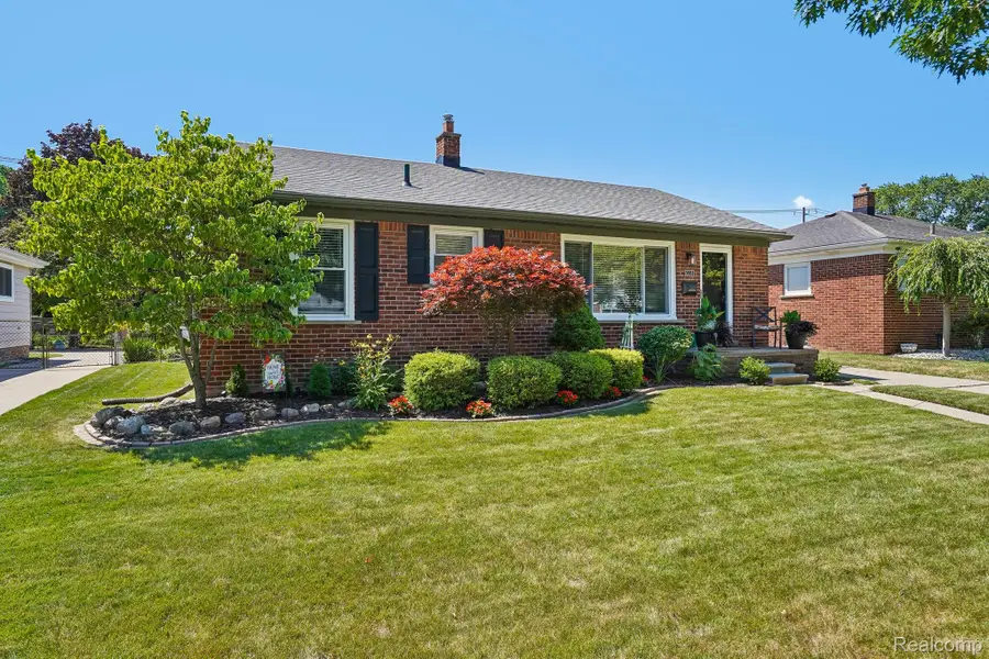 618 E Bloomfield Avenue, Royal Oak, MI 48073 - #2