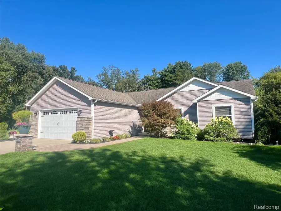 4565 Pommore S, Milford, MI 48380 - #2