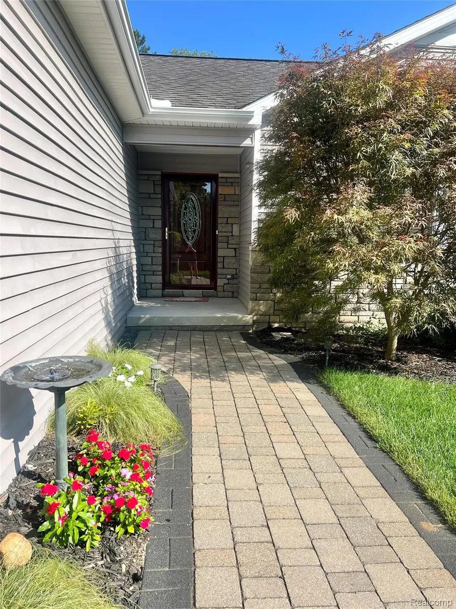 4565 Pommore S, Milford, MI 48380 - #3