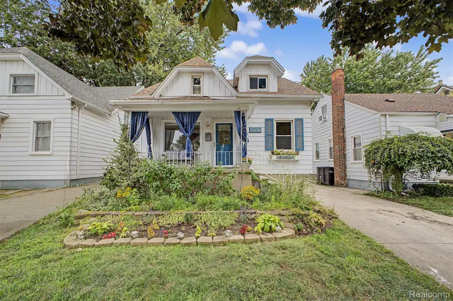 15596 Thomas Avenue, Allen Park, MI 48101 - #2