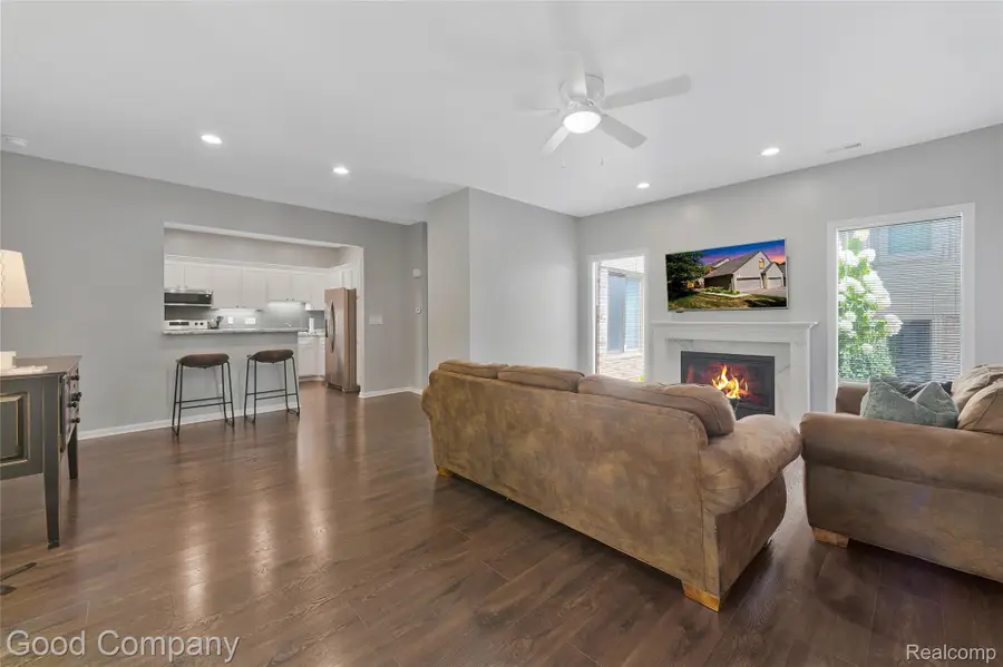 29367 Laurel Drive, Farmington Hills, MI 48331 - #3