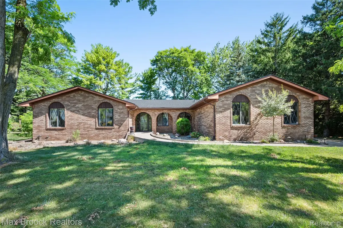 31034 Berryhill Street, Farmington, MI 48331 - #1