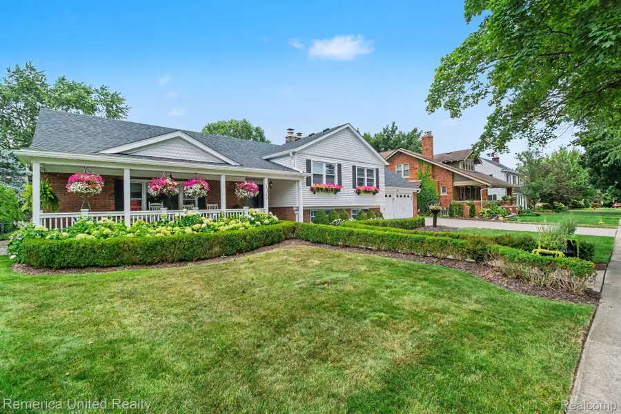 1328 W Ann Arbor Trail, Plymouth, MI 48170 - #2