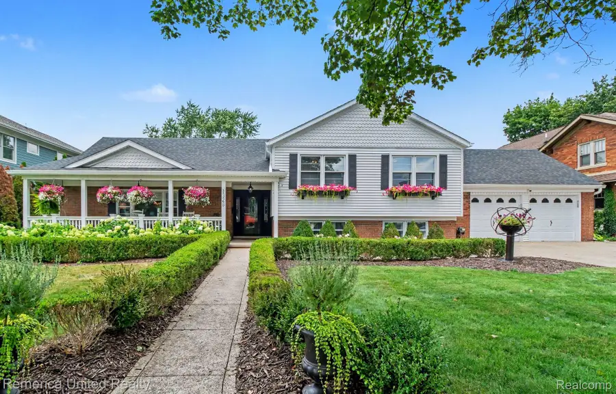 1328 W Ann Arbor Trail, Plymouth, MI 48170 - #3