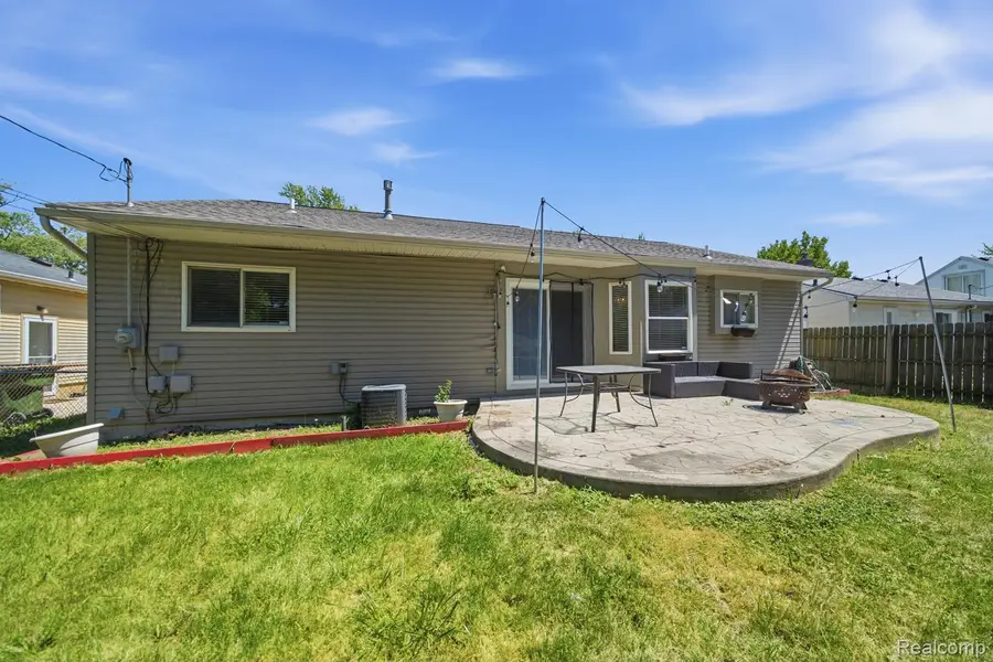 22825 Teppert Avenue, Eastpointe, MI 48021 - #3